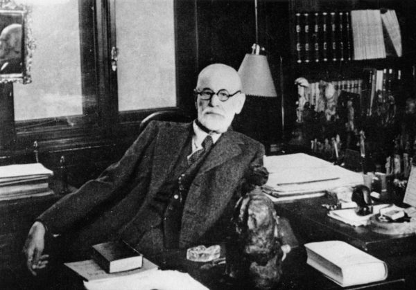 Freud dans son bureau