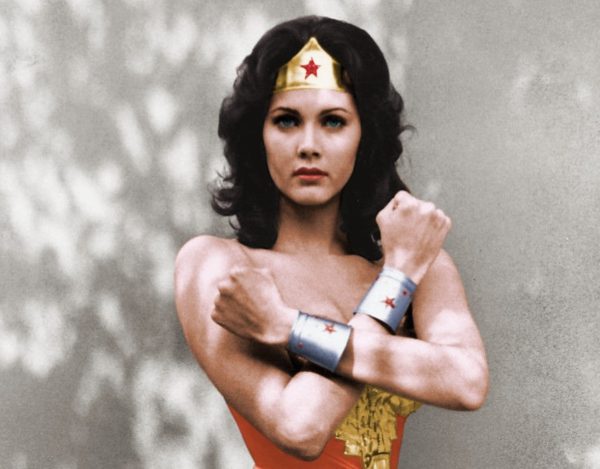 nouvelles-heroines-Lynda_Carter_Wonder_Woman-horizon
