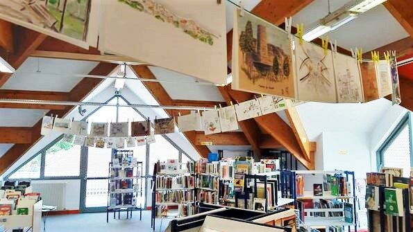 Lire la suite à propos de l’article VIE DE L’ASSO : USK , exposition, initiation aux carnets de voyages à Vert-le-grand